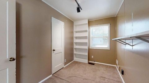 Tiny photo for 1007 E Michigan Avenue, Urbana, IL 61801 (MLS # 12139875)