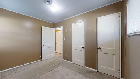 Tiny photo for 1007 E Michigan Avenue, Urbana, IL 61801 (MLS # 12139875)