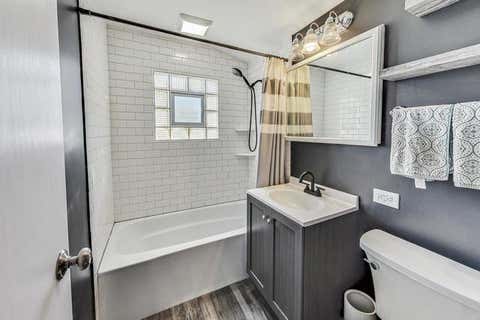 Tiny photo for 509 N Willow Road, Elmhurst, IL 60126 (MLS # 12738066)