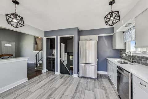 Tiny photo for 509 N Willow Road, Elmhurst, IL 60126 (MLS # 12738066)