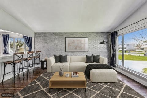 Tiny photo for 509 N Willow Road, Elmhurst, IL 60126 (MLS # 12738066)