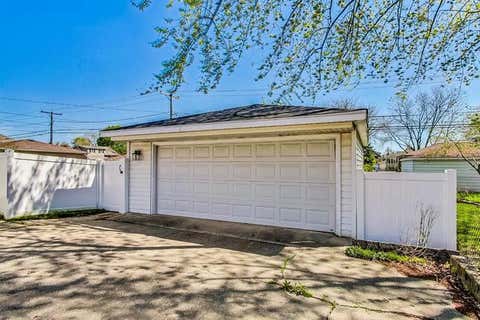 Tiny photo for 509 N Willow Road, Elmhurst, IL 60126 (MLS # 12738066)