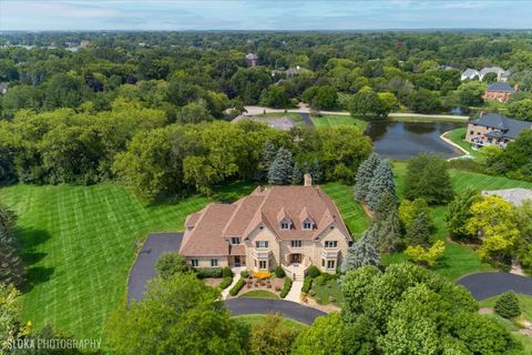 Photo of 12 Bridlewood Trail, South Barrington, IL 60010 (MLS # 11866736)