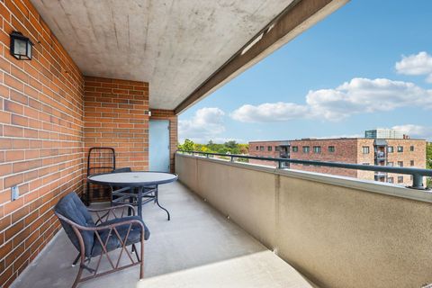 Tiny photo for 435 William Street #607, River Forest, IL 60305 (MLS # 12498455)
