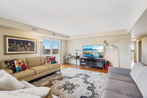 Tiny photo for 435 William Street #607, River Forest, IL 60305 (MLS # 12498455)