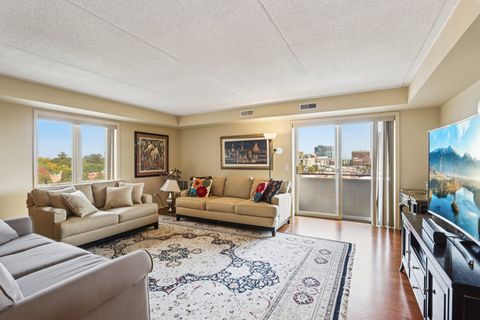 Tiny photo for 435 William Street #607, River Forest, IL 60305 (MLS # 12498455)