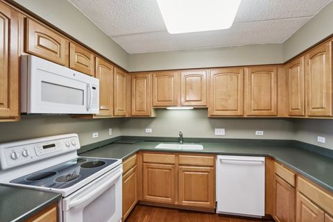 Tiny photo for 435 William Street #607, River Forest, IL 60305 (MLS # 12498455)