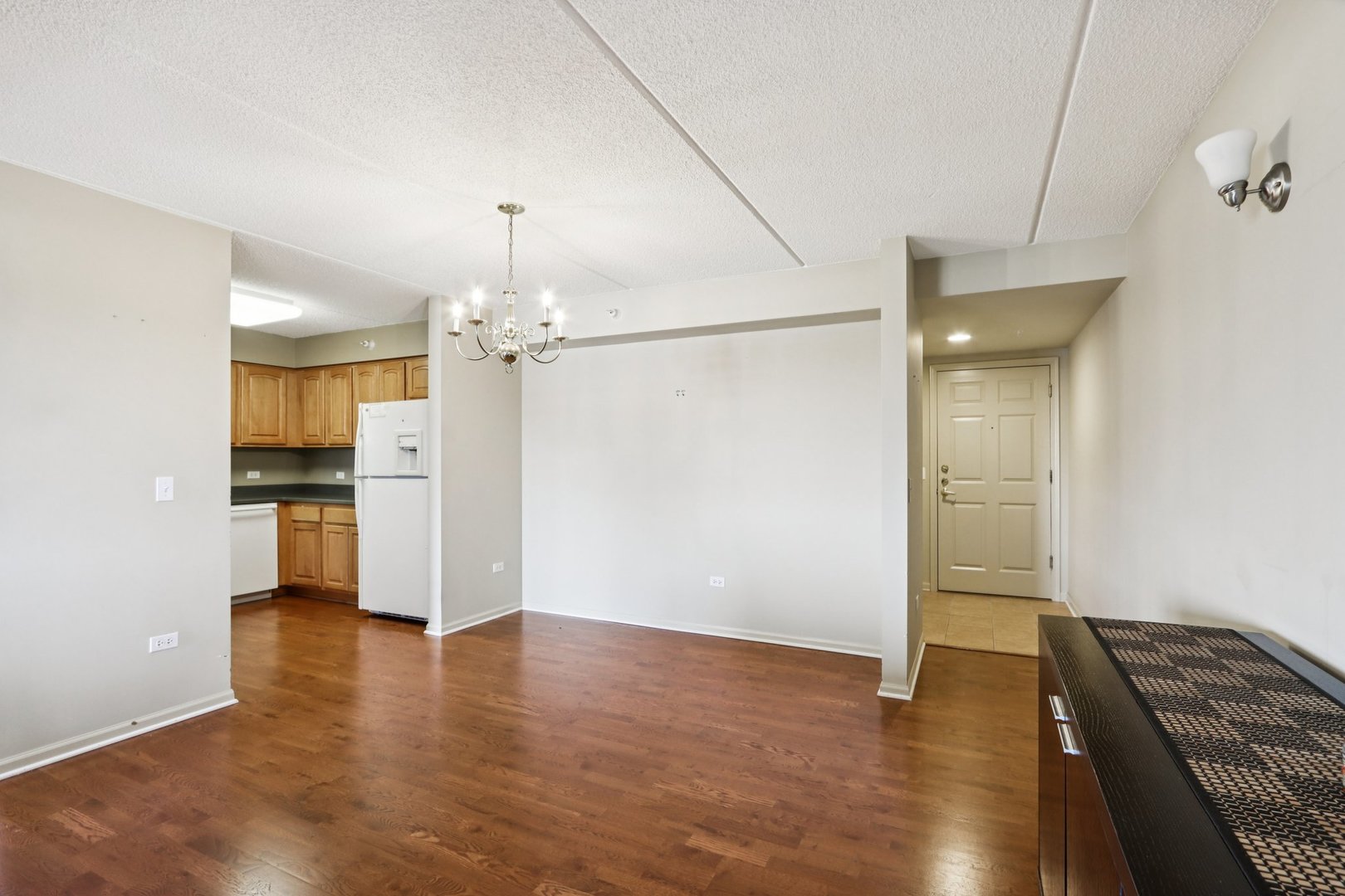 435 William Street 607