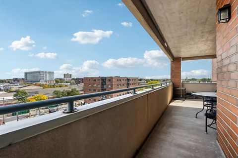 Tiny photo for 435 William Street #607, River Forest, IL 60305 (MLS # 12498455)