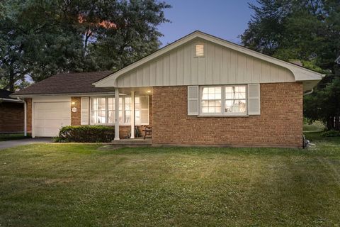 Tiny photo for 129 Monument Avenue, Barrington, IL 60010 (MLS # 12492569)