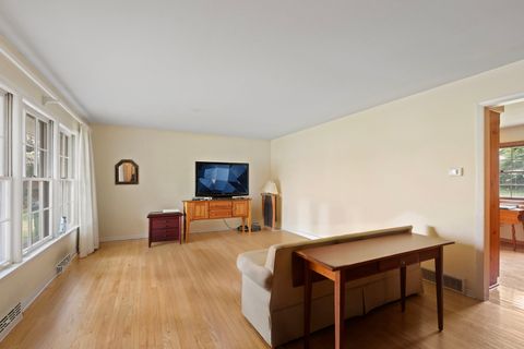 Tiny photo for 129 Monument Avenue, Barrington, IL 60010 (MLS # 12492569)