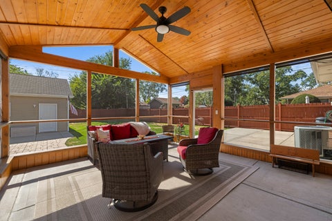 Tiny photo for 6901 W 115th Place, Worth, IL 60482 (MLS # 12774041)