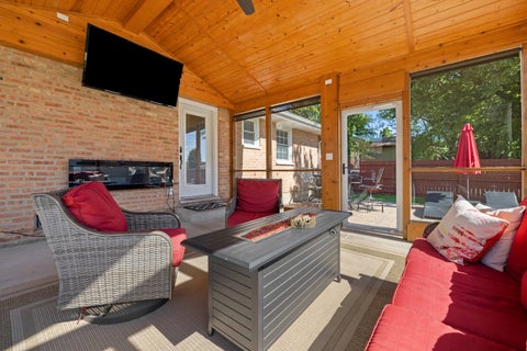 Tiny photo for 6901 W 115th Place, Worth, IL 60482 (MLS # 12774041)