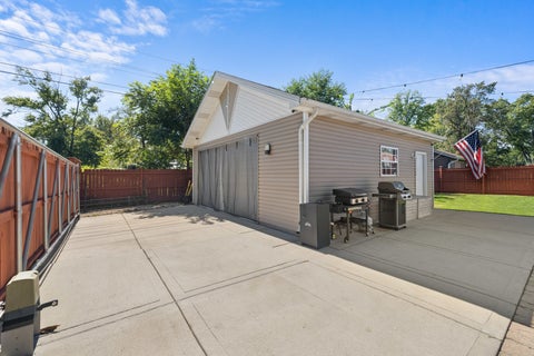 Tiny photo for 6901 W 115th Place, Worth, IL 60482 (MLS # 12774041)