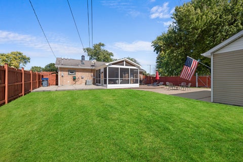 Tiny photo for 6901 W 115th Place, Worth, IL 60482 (MLS # 12774041)