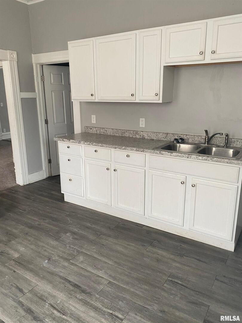 1335 W 13TH Street