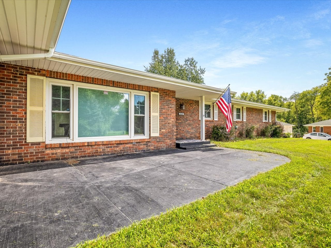 5420 Golden Prairie Circle