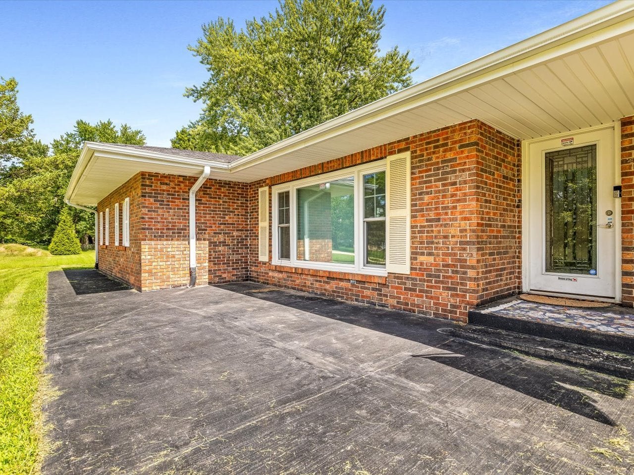 5420 Golden Prairie Circle