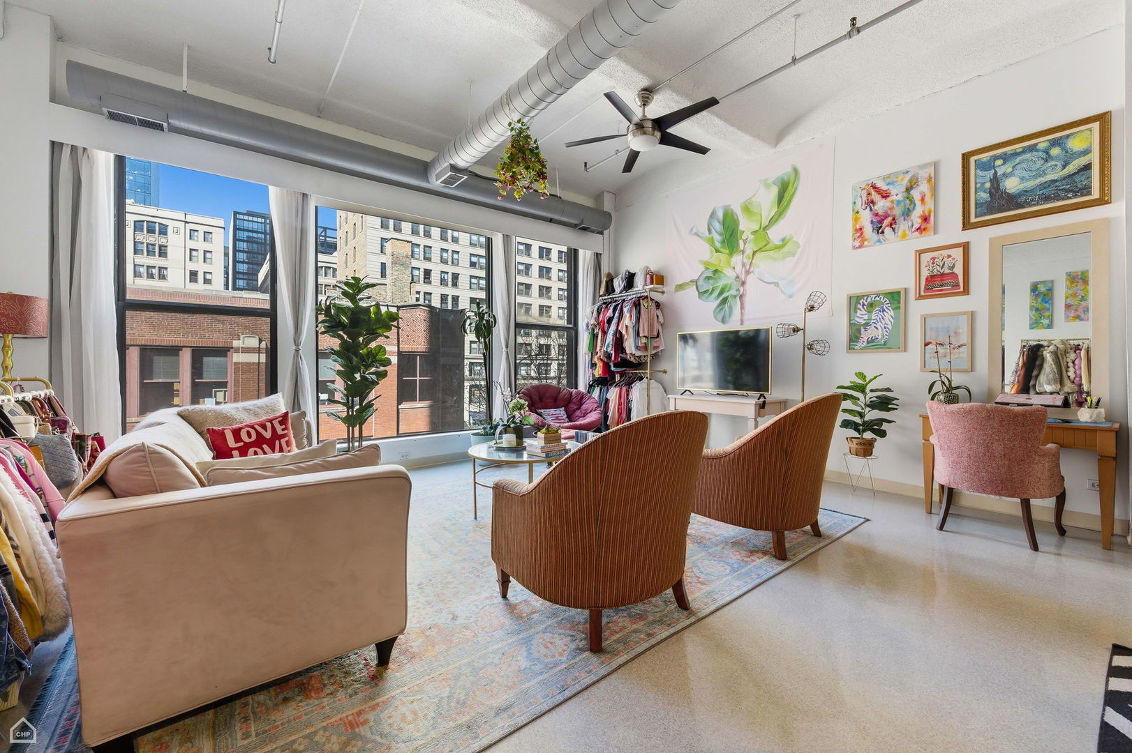 633 S PLYMOUTH Court 304