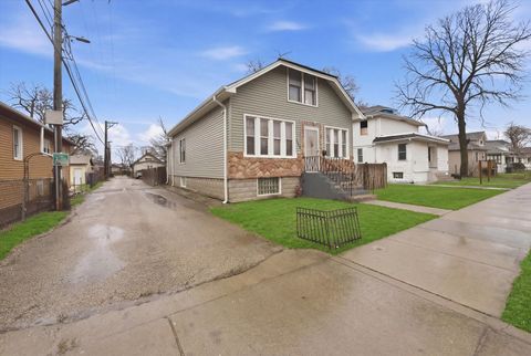 Tiny photo for 1140 W 104th Place, Chicago, IL 60643 (MLS # 12588936)