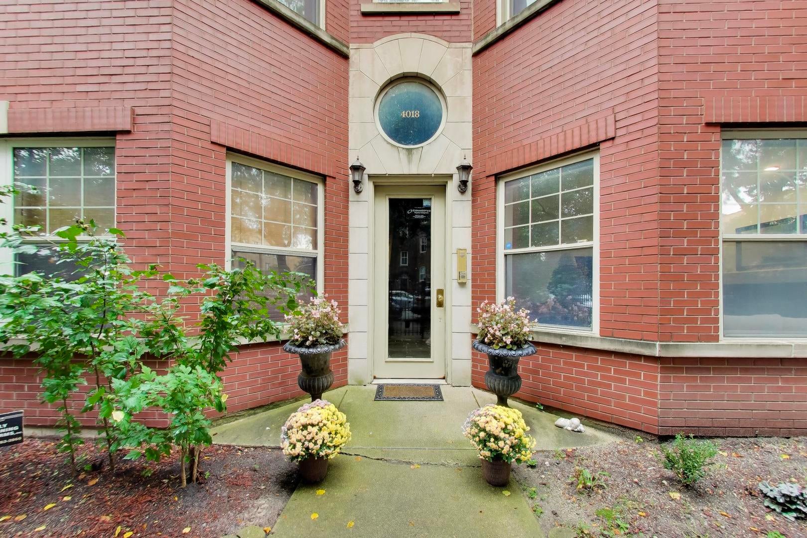 4018 N Mozart Street 1N