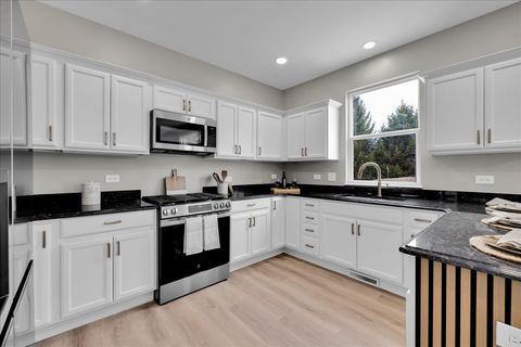 Tiny photo for 555 Bluestem Drive, Yorkville, IL 60560 (MLS # 12573333)