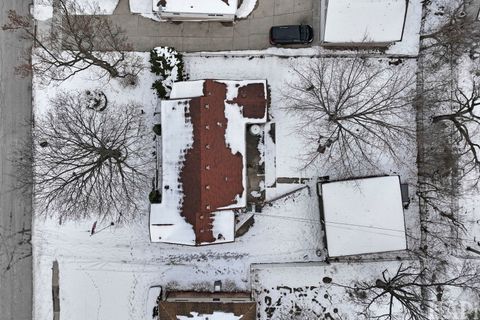 Tiny photo for 75 Carthage Lane, Hoffman Estates, IL 60169 (MLS # 12531884)