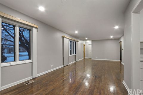 Tiny photo for 75 Carthage Lane, Hoffman Estates, IL 60169 (MLS # 12531884)