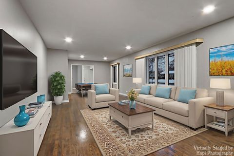 Tiny photo for 75 Carthage Lane, Hoffman Estates, IL 60169 (MLS # 12531884)