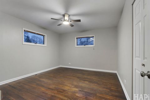 Tiny photo for 75 Carthage Lane, Hoffman Estates, IL 60169 (MLS # 12531884)