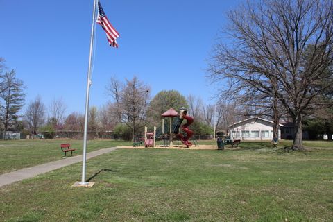 Tiny photo for 3107 Apricot Avenue, Mt Vernon, IL 62864 (MLS # 12606023)