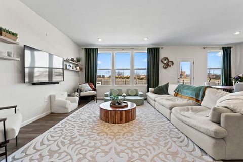 Tiny photo for 3211 Semple Way, Mundelein, IL 60060 (MLS # 12564280)