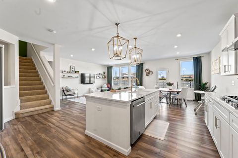 Tiny photo for 3211 Semple Way, Mundelein, IL 60060 (MLS # 12564280)