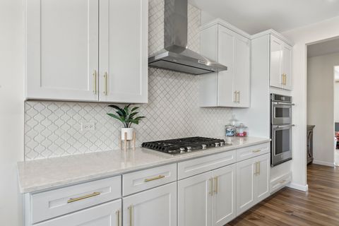 Tiny photo for 3211 Semple Way, Mundelein, IL 60060 (MLS # 12564280)