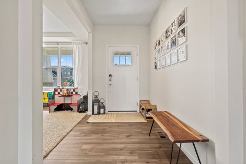 Tiny photo for 3211 Semple Way, Mundelein, IL 60060 (MLS # 12564280)