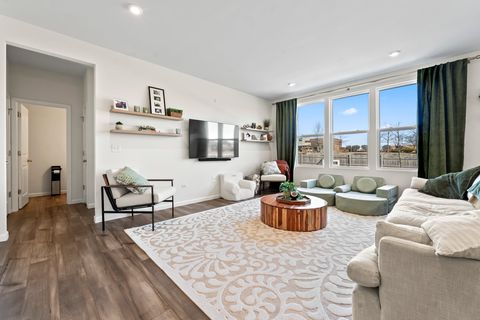 Tiny photo for 3211 Semple Way, Mundelein, IL 60060 (MLS # 12564280)