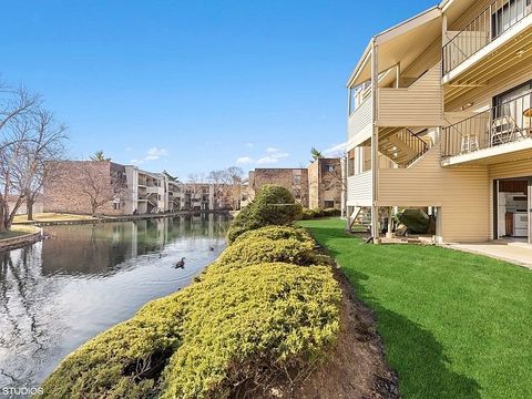 Tiny photo for 191 N Waters Edge Drive #101, Glendale Heights, IL 60139 (MLS # 12636475)