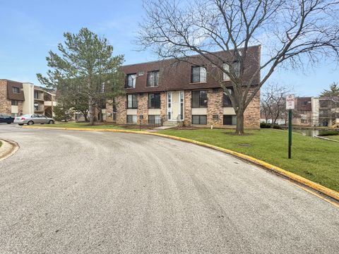 Photo of 191 N Waters Edge Drive #101, Glendale Heights, IL 60139 (MLS # 12636475)