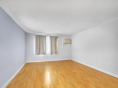 Tiny photo for 191 N Waters Edge Drive #101, Glendale Heights, IL 60139 (MLS # 12636475)