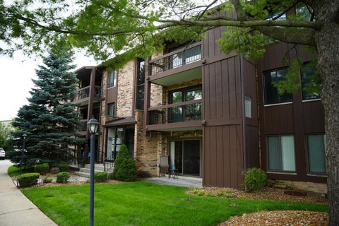 Tiny photo for 7505 175th Street #132, Tinley Park, IL 60477 (MLS # 12734246)