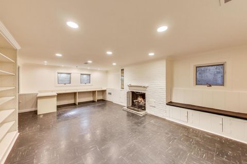 listing image 42