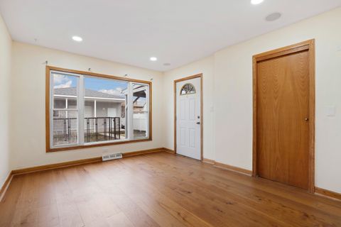 Tiny photo for 2821 W 102nd Street, Evergreen Park, IL 60805 (MLS # 12587503)