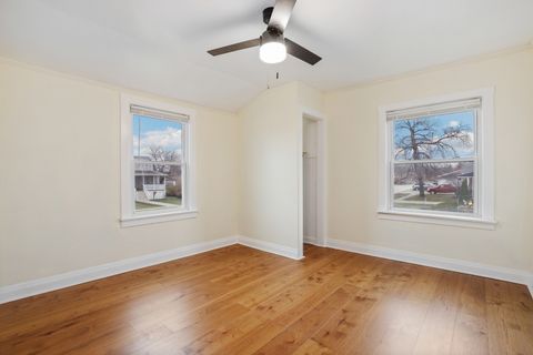 Tiny photo for 2821 W 102nd Street, Evergreen Park, IL 60805 (MLS # 12587503)