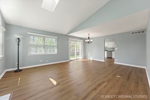 Tiny photo for 1933 Wellington Place, Downers Grove, IL 60516 (MLS # 12590982)