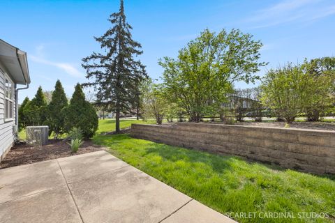 Tiny photo for 1933 Wellington Place, Downers Grove, IL 60516 (MLS # 12590982)