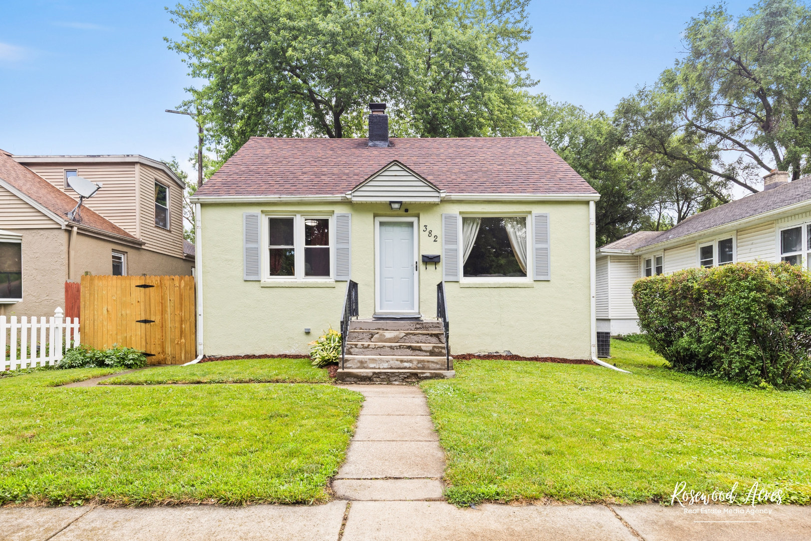 382 N 8th Avenue
