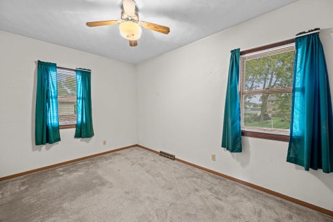 Tiny photo for 2833 Kelling Street, Davenport, IA 52804 (MLS # 12764809)