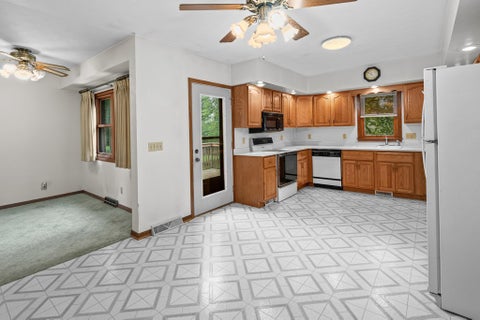 Tiny photo for 2833 Kelling Street, Davenport, IA 52804 (MLS # 12764809)