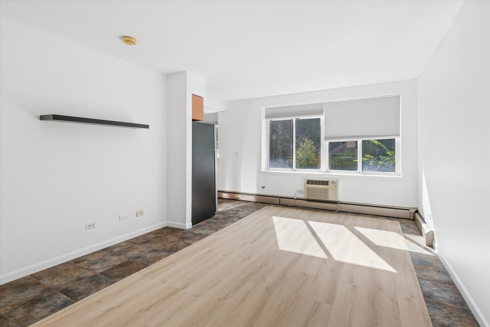 539 W Stratford Place 408