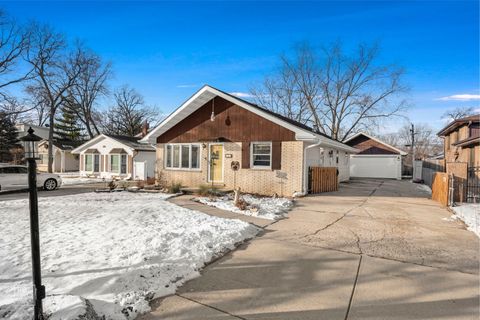 Photo of 138 N Elmwood Avenue, Wood Dale, IL 60191 (MLS # 12575015)